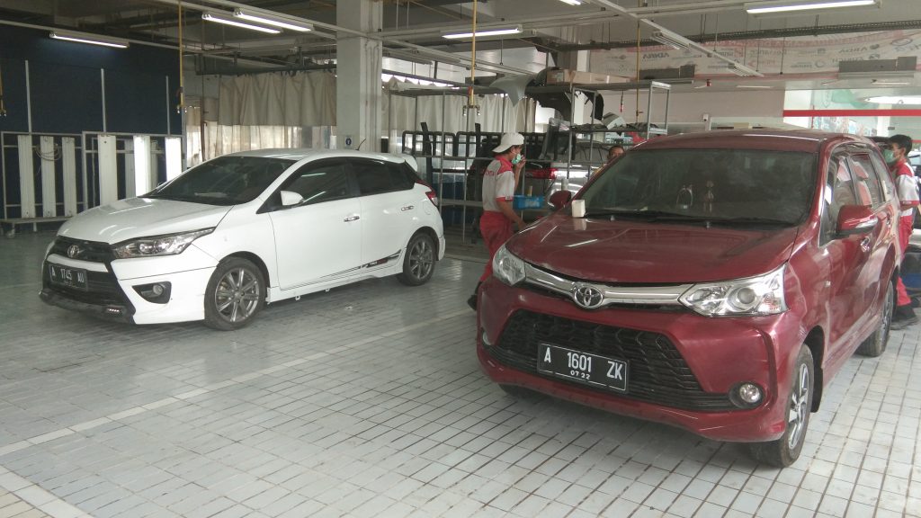 Ganti Warna Cat Mobil  Bisa di Dealer Auto2000 Ini 